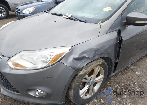 2012 Ford Focus Se z USA, uszkodzony, nr VIN 1FAHP3F2XCL104044